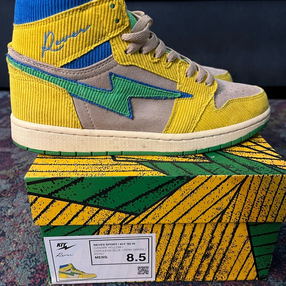 Reves Sport Vibrant High-Top Sneakers